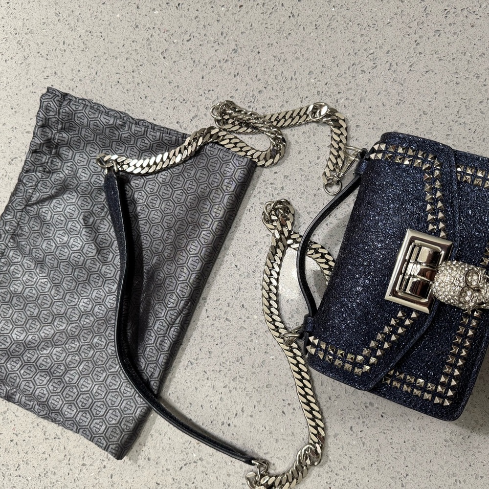 Glamorous Black Skull Embellished Crossbody Bag - Picture 8 of 12